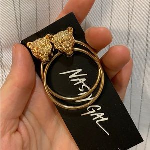 Tiger hoop detail earring